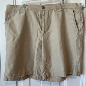 Columbia Men's Tan Casual Shorts